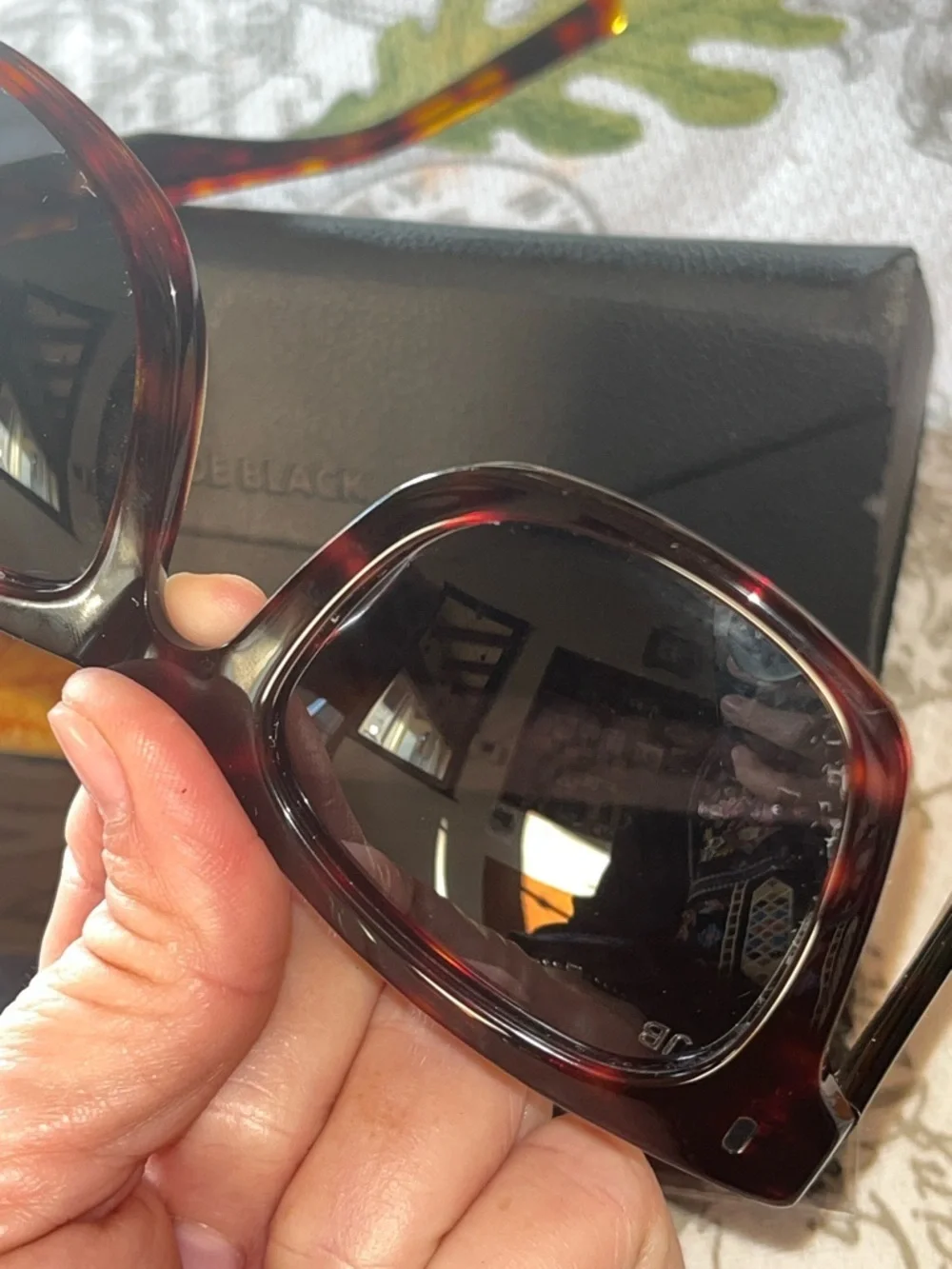 Jade Black Women's Tortoiseshell Sunglasses - Classic Frame